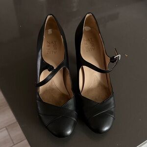 Naturalizer Black Mary Jane Heels